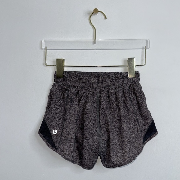 LULULEMON Hotty Hot Shorts II *2.5” Inseam-Heather Lux Black-Size 2 EUC! - Picture 6 of 15